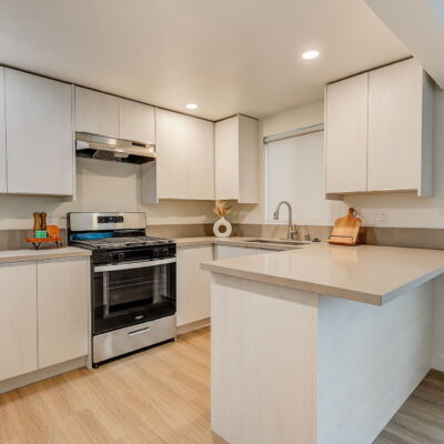 26 web or mls N Kingsley Dr 026